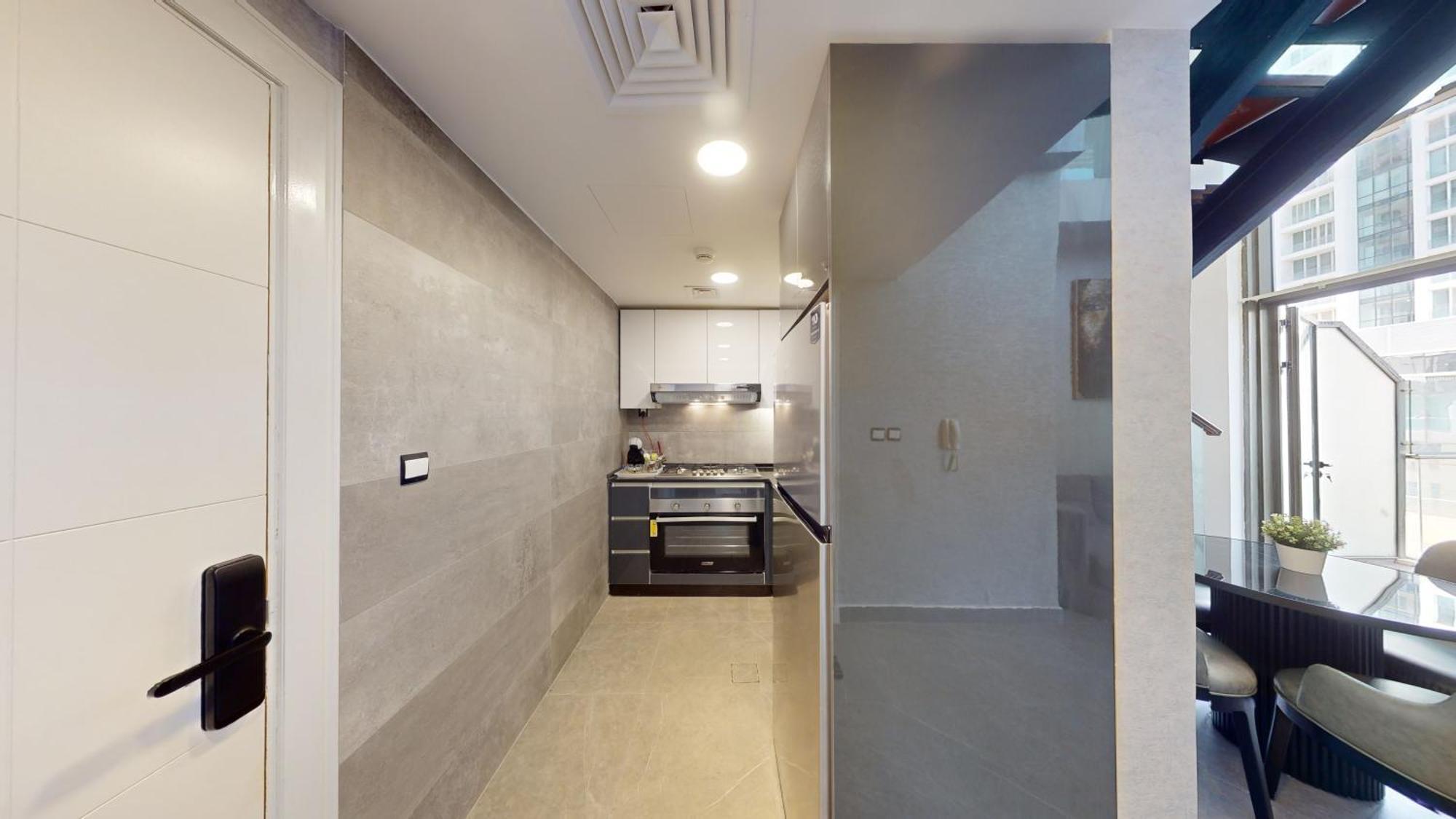 Al Fares Luxury Furnished Apartment-Damac Tower Екстериор снимка