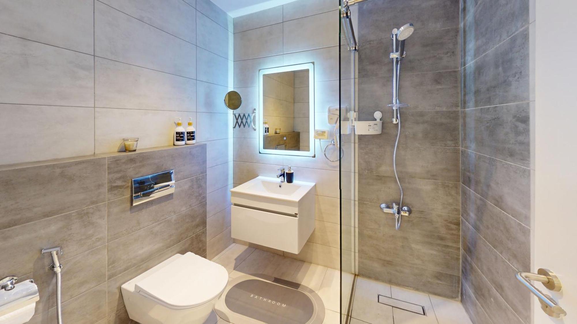 Al Fares Luxury Furnished Apartment-Damac Tower Екстериор снимка